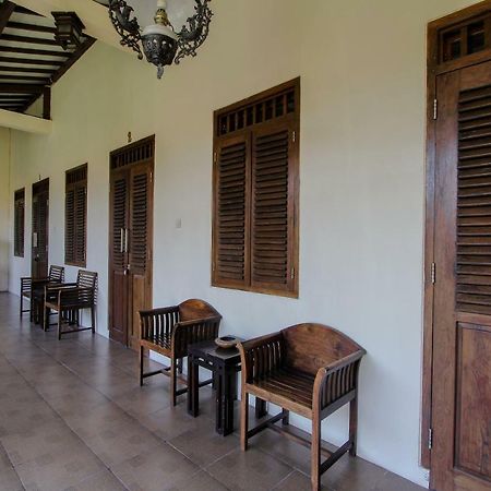 Oyo 1361 Singosari Family Residence Banyuwangi (East Java) Exterior photo