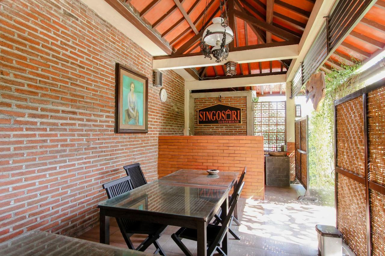 Oyo 1361 Singosari Family Residence Banyuwangi (East Java) Exterior photo